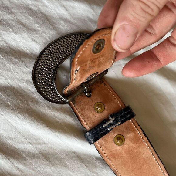 Zelé Atlanta Navy Embossed Leather Belt Silver Buckle Cowhide Lining 28 Small - Picture 3 of 10